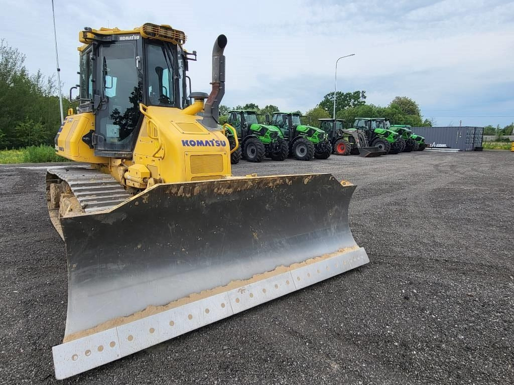 Komatsu D 51 EXi/PXi-24 - Puskutraktori: kuva Komatsu D 51 EXi/PXi-24 - Puskutraktori Komatsu D 51 EXi/PXi-24 - Puskutraktori: kuva Komatsu D 51 EXi/PXi-24 - Puskutraktori
