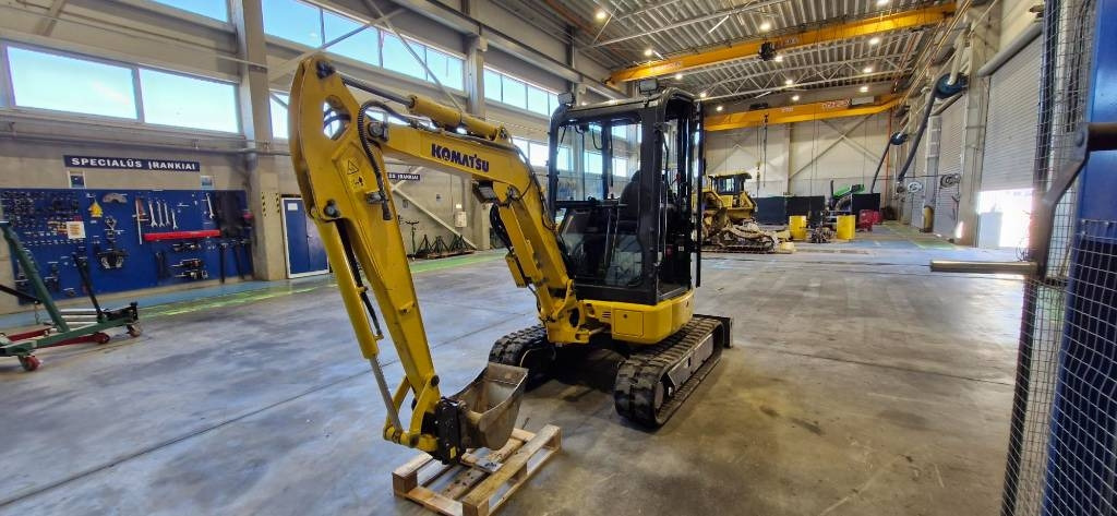 Komatsu PC 26 MR - Minikuormaaja: kuva Komatsu PC 26 MR - Minikuormaaja Komatsu PC 26 MR - Minikuormaaja: kuva Komatsu PC 26 MR - Minikuormaaja