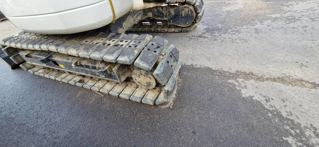 Komatsu PC 80 MR-5E0 - Minikuormaaja: kuva Komatsu PC 80 MR-5E0 - Minikuormaaja Komatsu PC 80 MR-5E0 - Minikuormaaja: kuva Komatsu PC 80 MR-5E0 - Minikuormaaja