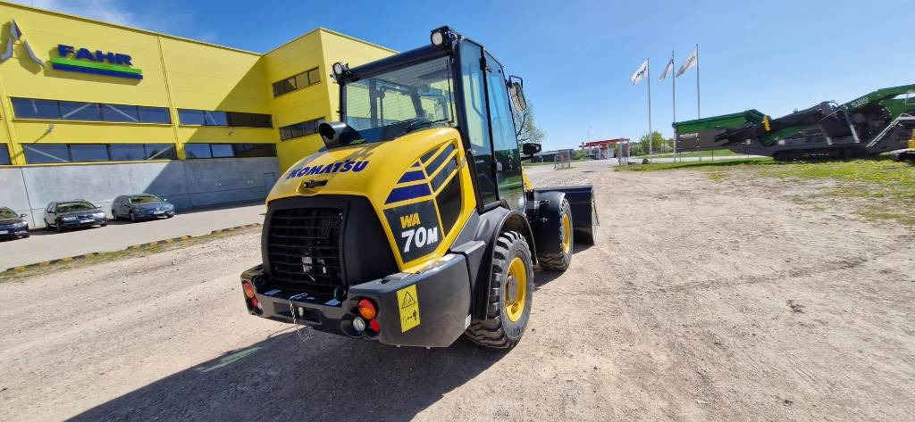 Komatsu WA 70 - Pyöräkuormaaja: kuva Komatsu WA 70 - Pyöräkuormaaja Komatsu WA 70 - Pyöräkuormaaja: kuva Komatsu WA 70 - Pyöräkuormaaja
