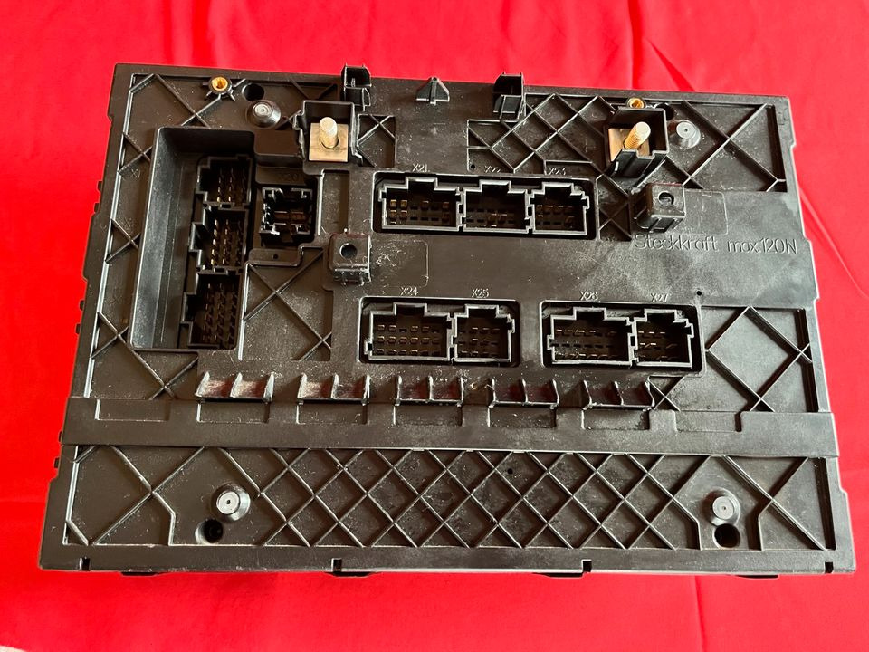 Mercedes Actros A 0014462758 Steuergerät SAM Cabin Control Unit - Sulake - Kuorma-auto: kuva Mercedes Actros A 0014462758 Steuergerät SAM Cabin Control Unit - Sulake - Kuorma-auto Mercedes Actros A 0014462758 Steuergerät SAM Cabin Control Unit - Sulake - Kuorma-auto: kuva Mercedes Actros A 0014462758 Steuergerät SAM Cabin Control Unit - Sulake - Kuorma-auto