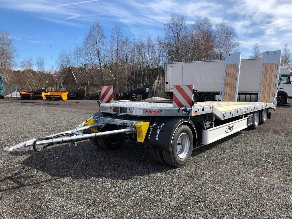 Fliegl DTS-S 300 - Apuvaunu perävaunu: kuva Fliegl DTS-S 300 - Apuvaunu perävaunu Fliegl DTS-S 300 - Apuvaunu perävaunu: kuva Fliegl DTS-S 300 - Apuvaunu perävaunu