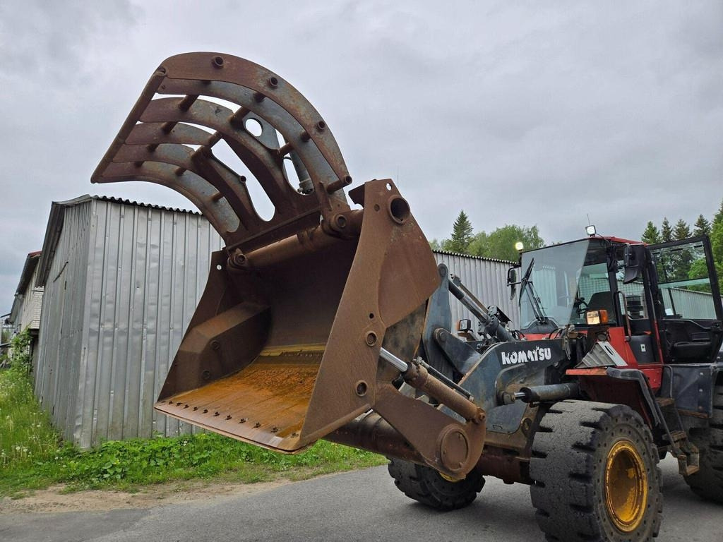 Komatsu WA200PZ-6 - Pyöräkuormaaja: kuva Komatsu WA200PZ-6 - Pyöräkuormaaja Komatsu WA200PZ-6 - Pyöräkuormaaja: kuva Komatsu WA200PZ-6 - Pyöräkuormaaja