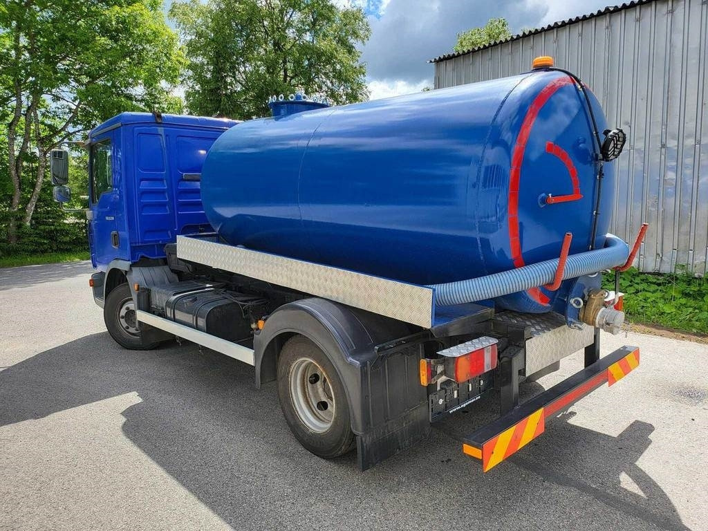 MAN TGL 8.180 4X2 VACUUM 4m³ - Puhtaanpitoauto: kuva MAN TGL 8.180 4X2 VACUUM 4m³ - Puhtaanpitoauto MAN TGL 8.180 4X2 VACUUM 4m³ - Puhtaanpitoauto: kuva MAN TGL 8.180 4X2 VACUUM 4m³ - Puhtaanpitoauto