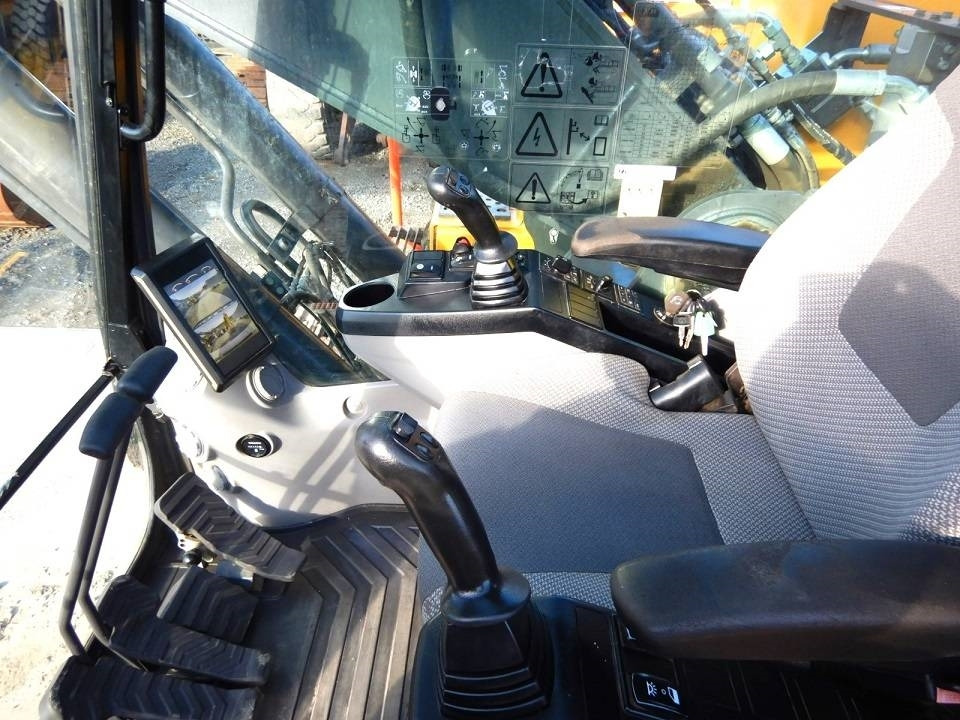 Telakaivukone Volvo EC 300 E: kuva Telakaivukone Volvo EC 300 E