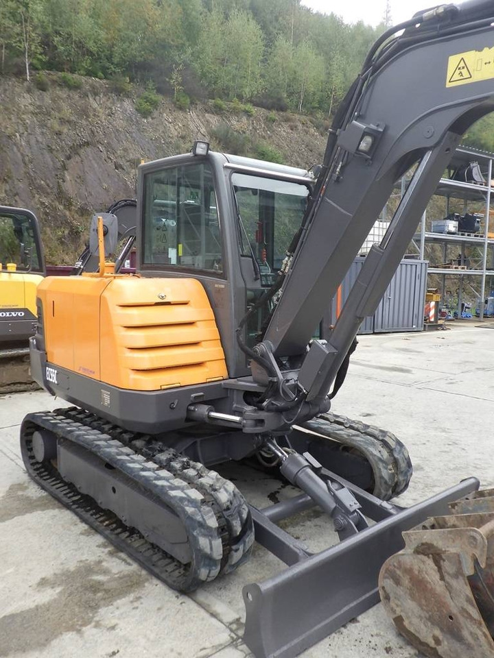 Volvo EC 55 C - Minikuormaaja: kuva Volvo EC 55 C - Minikuormaaja Volvo EC 55 C - Minikuormaaja: kuva Volvo EC 55 C - Minikuormaaja