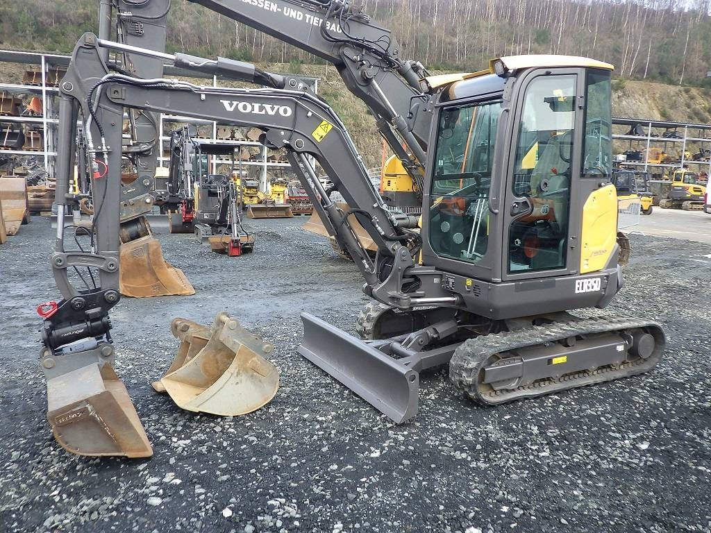Volvo ECR 35 D - Minikuormaaja: kuva Volvo ECR 35 D - Minikuormaaja Volvo ECR 35 D - Minikuormaaja: kuva Volvo ECR 35 D - Minikuormaaja