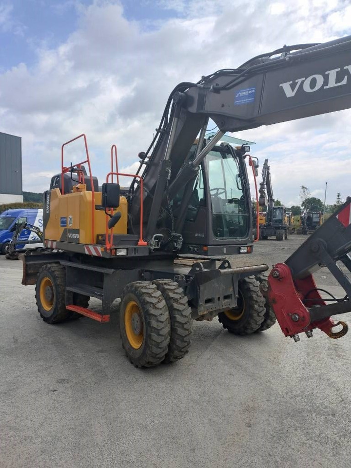 Volvo EW 160 E - Pyöräalustainen kaivinkone: kuva Volvo EW 160 E - Pyöräalustainen kaivinkone Volvo EW 160 E - Pyöräalustainen kaivinkone: kuva Volvo EW 160 E - Pyöräalustainen kaivinkone