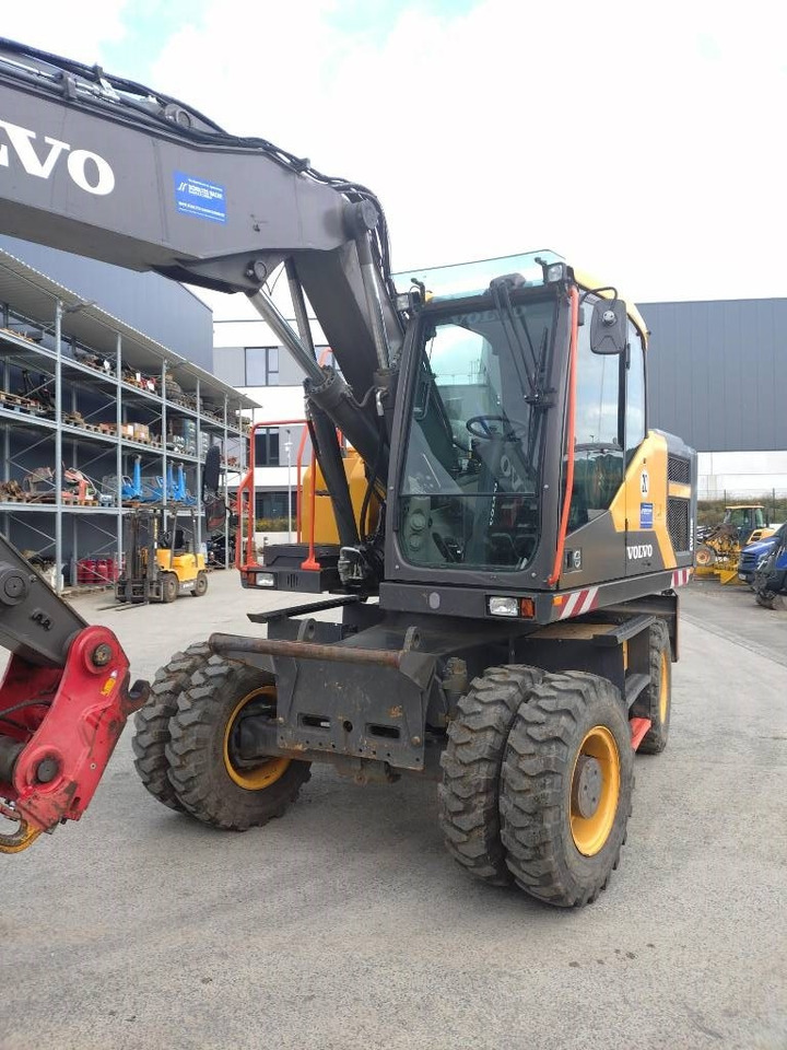 Volvo EW 160 E - Pyöräalustainen kaivinkone: kuva Volvo EW 160 E - Pyöräalustainen kaivinkone Volvo EW 160 E - Pyöräalustainen kaivinkone: kuva Volvo EW 160 E - Pyöräalustainen kaivinkone