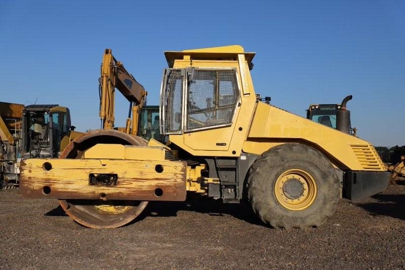 Bomag BW 225 D-3 - Tiejyrä: kuva Bomag BW 225 D-3 - Tiejyrä Bomag BW 225 D-3 - Tiejyrä: kuva Bomag BW 225 D-3 - Tiejyrä