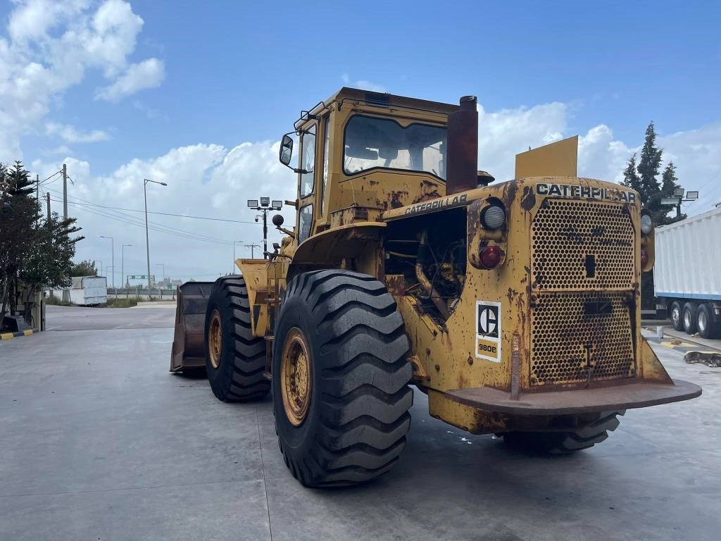 Pyöräkuormaaja CAT 980 B: kuva Pyöräkuormaaja CAT 980 B Pyöräkuormaaja CAT 980 B: kuva Pyöräkuormaaja CAT 980 B