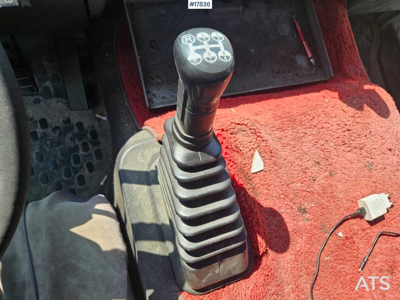 Lava-kuorma-auto, Nosturiauto 1997 Volvo FL 619: kuva Lava-kuorma-auto, Nosturiauto 1997 Volvo FL 619