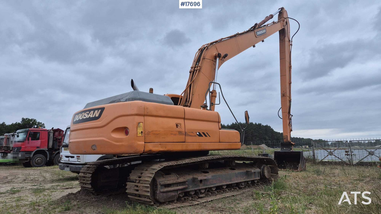 2006 Doosan  DX 300 LC - Telakaivukone: kuva  2006 Doosan  DX 300 LC - Telakaivukone 2006 Doosan  DX 300 LC - Telakaivukone: kuva  2006 Doosan  DX 300 LC - Telakaivukone