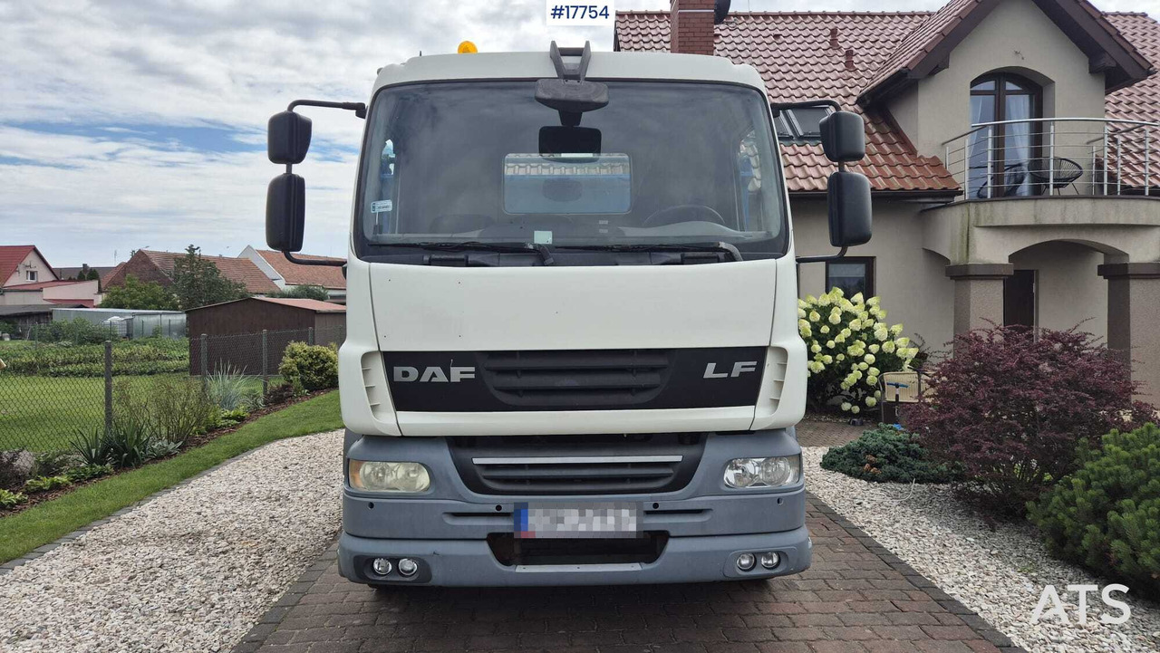 Two-axle tipper DAF LF 55.300 (2013) - Kippiauto kuorma-auto: kuva Two-axle tipper DAF LF 55.300 (2013) - Kippiauto kuorma-auto Two-axle tipper DAF LF 55.300 (2013) - Kippiauto kuorma-auto: kuva Two-axle tipper DAF LF 55.300 (2013) - Kippiauto kuorma-auto