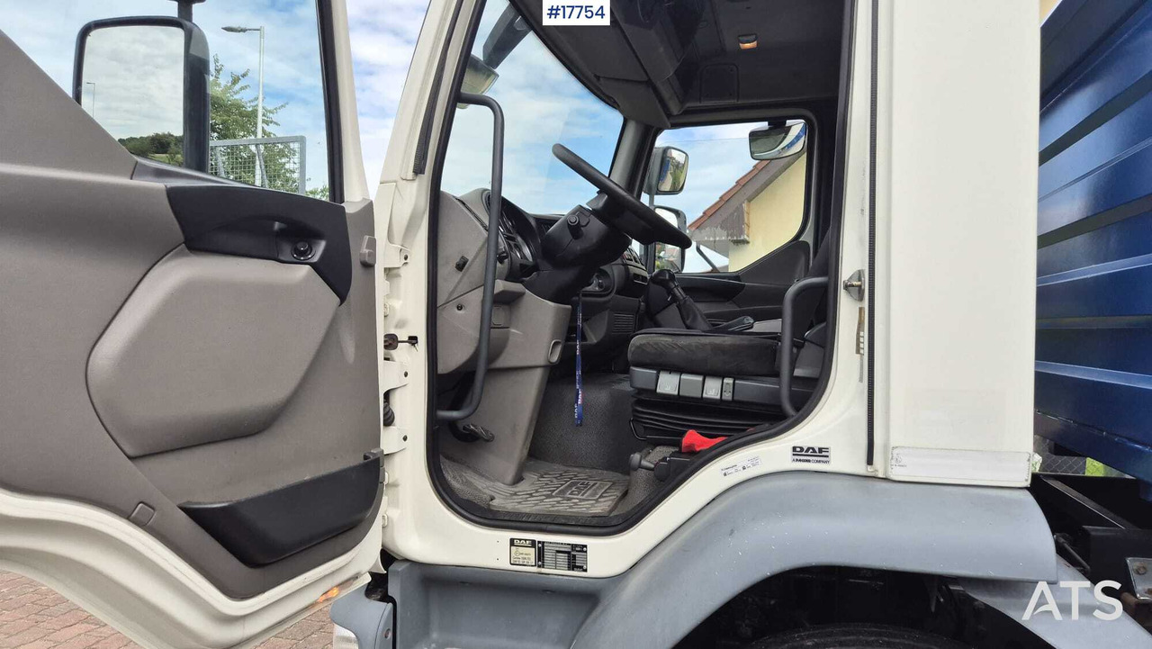 Kippiauto kuorma-auto Two-axle tipper DAF LF 55.300 (2013): kuva Kippiauto kuorma-auto Two-axle tipper DAF LF 55.300 (2013)