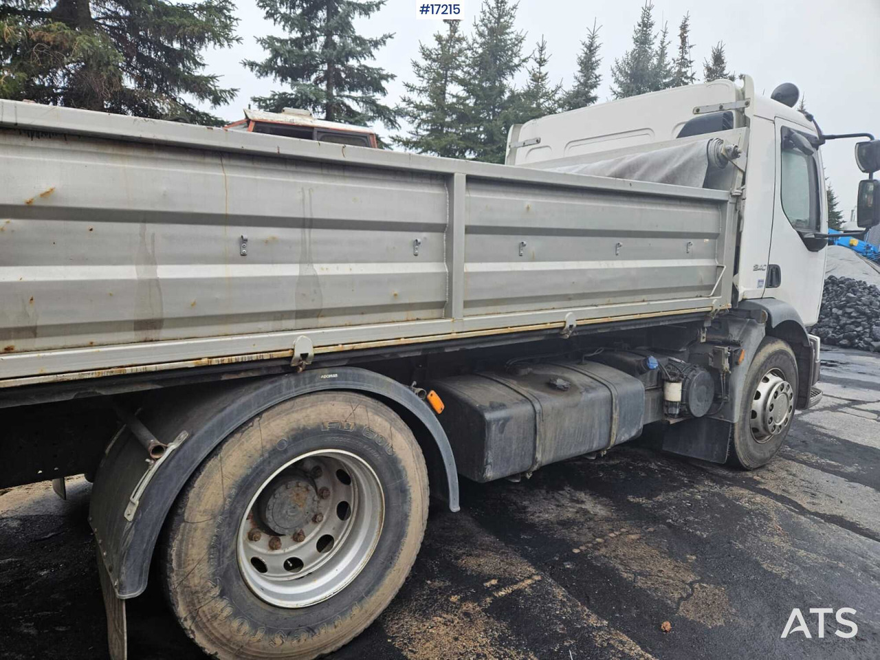 VOLVO FL4XR3 Three-way tipping (2006) - Kippiauto kuorma-auto: kuva VOLVO FL4XR3 Three-way tipping (2006) - Kippiauto kuorma-auto VOLVO FL4XR3 Three-way tipping (2006) - Kippiauto kuorma-auto: kuva VOLVO FL4XR3 Three-way tipping (2006) - Kippiauto kuorma-auto