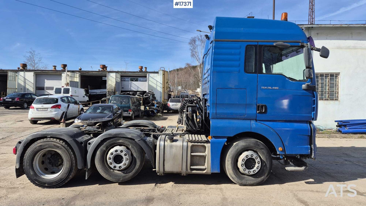 Truck tractor MAN TGA 26.480 6x2 (2007) - Vetopöytäauto: kuva Truck tractor MAN TGA 26.480 6x2 (2007) - Vetopöytäauto Truck tractor MAN TGA 26.480 6x2 (2007) - Vetopöytäauto: kuva Truck tractor MAN TGA 26.480 6x2 (2007) - Vetopöytäauto
