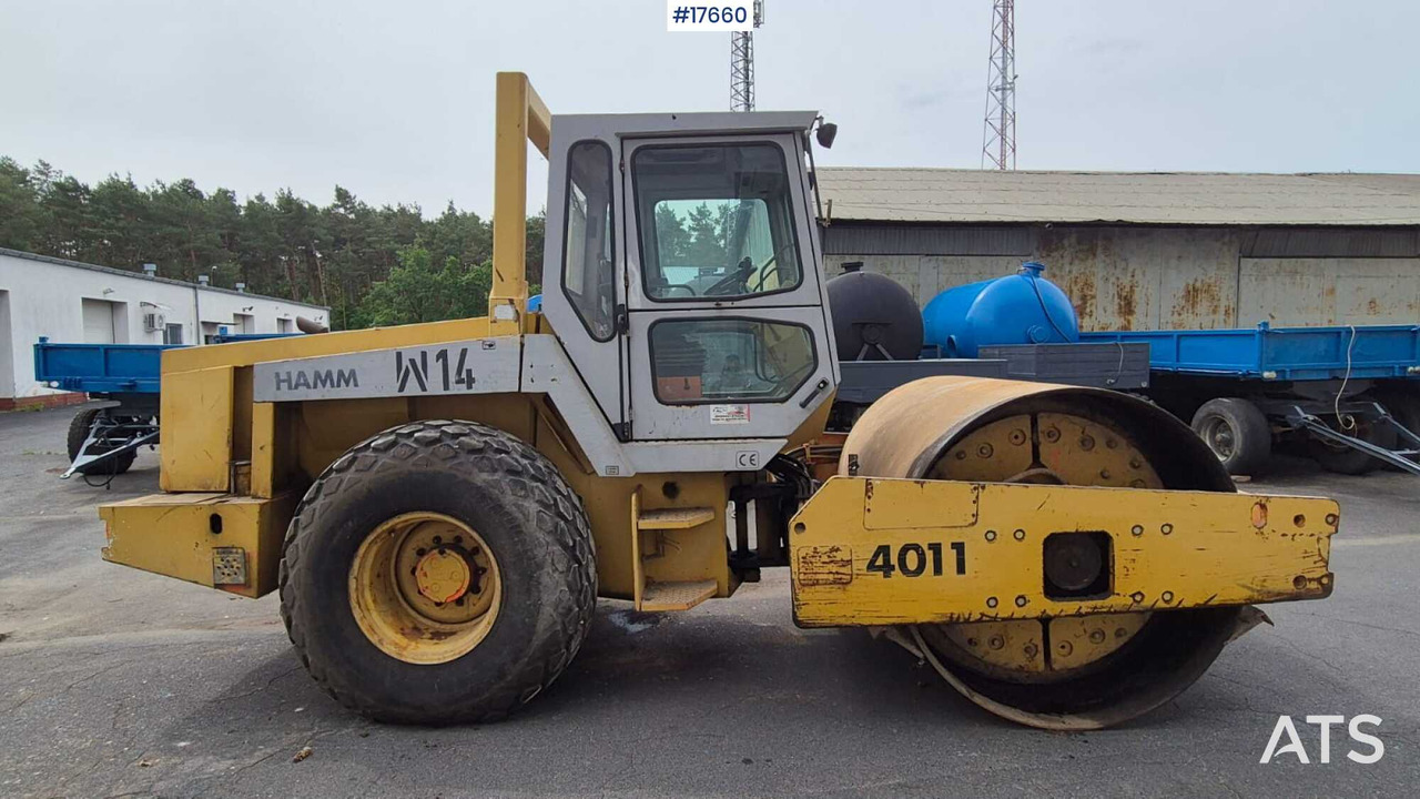 Walec HAMM 4011D (1996) - Tiivistyskone: kuva  Walec HAMM 4011D (1996) - Tiivistyskone Walec HAMM 4011D (1996) - Tiivistyskone: kuva  Walec HAMM 4011D (1996) - Tiivistyskone