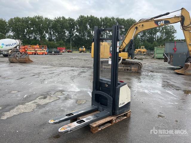 2007 Crown WF 3000 Pallet Jack - Haarukkavaunu: kuva 2007 Crown WF 3000 Pallet Jack - Haarukkavaunu 2007 Crown WF 3000 Pallet Jack - Haarukkavaunu: kuva 2007 Crown WF 3000 Pallet Jack - Haarukkavaunu
