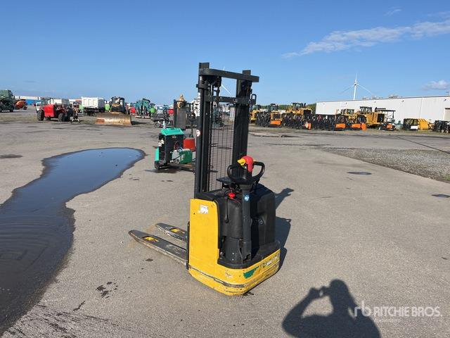 2007 Komatsu MWS10-1R Electric Pallet Jack - Haarukkavaunu: kuva 2007 Komatsu MWS10-1R Electric Pallet Jack - Haarukkavaunu 2007 Komatsu MWS10-1R Electric Pallet Jack - Haarukkavaunu: kuva 2007 Komatsu MWS10-1R Electric Pallet Jack - Haarukkavaunu