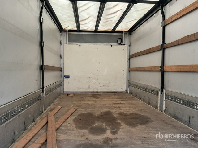 2007 MAN TGL12.210 4x2 Curtain Side Truck - Pressukapelli kuorma-auto: kuva 2007 MAN TGL12.210 4x2 Curtain Side Truck - Pressukapelli kuorma-auto 2007 MAN TGL12.210 4x2 Curtain Side Truck - Pressukapelli kuorma-auto: kuva 2007 MAN TGL12.210 4x2 Curtain Side Truck - Pressukapelli kuorma-auto