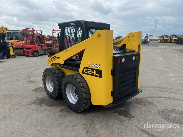 2020 Gehl R165 Two-Speed High Flow Skid Steer Loader - Liukuohjattu kuormaaja: kuva 2020 Gehl R165 Two-Speed High Flow Skid Steer Loader - Liukuohjattu kuormaaja 2020 Gehl R165 Two-Speed High Flow Skid Steer Loader - Liukuohjattu kuormaaja: kuva 2020 Gehl R165 Two-Speed High Flow Skid Steer Loader - Liukuohjattu kuormaaja