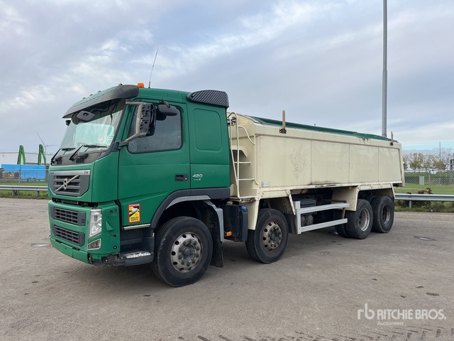 2010 Volvo FM420 8x4 Twin-Steer Sleeper Quad/A Dump Truck - Muut kone: kuva 2010 Volvo FM420 8x4 Twin-Steer Sleeper Quad/A Dump Truck - Muut kone 2010 Volvo FM420 8x4 Twin-Steer Sleeper Quad/A Dump Truck - Muut kone: kuva 2010 Volvo FM420 8x4 Twin-Steer Sleeper Quad/A Dump Truck - Muut kone