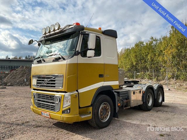 2012 Volvo FH16-600 6x4 T/A Sleeper Truck Tractor - Vetopöytäauto: kuva 2012 Volvo FH16-600 6x4 T/A Sleeper Truck Tractor - Vetopöytäauto 2012 Volvo FH16-600 6x4 T/A Sleeper Truck Tractor - Vetopöytäauto: kuva 2012 Volvo FH16-600 6x4 T/A Sleeper Truck Tractor - Vetopöytäauto