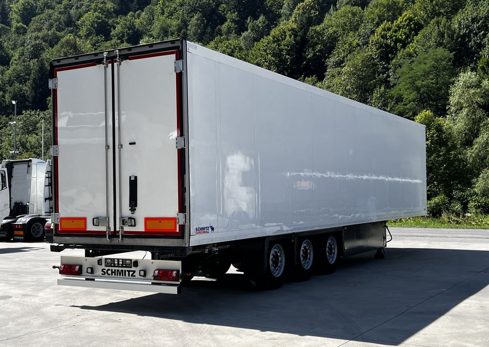 Schmitz Cargobull Chłodnia // 2010 Rok // 2 osie podnoszone // Doppelstock // Kosz paletowy // - Refrigeraattori puoliperävaunu: kuva  Schmitz Cargobull Chłodnia // 2010 Rok // 2 osie podnoszone // Doppelstock // Kosz paletowy // - Refrigeraattori puoliperävaunu Schmitz Cargobull Chłodnia // 2010 Rok // 2 osie podnoszone // Doppelstock // Kosz paletowy // - Refrigeraattori puoliperävaunu: kuva  Schmitz Cargobull Chłodnia // 2010 Rok // 2 osie podnoszone // Doppelstock // Kosz paletowy // - Refrigeraattori puoliperävaunu