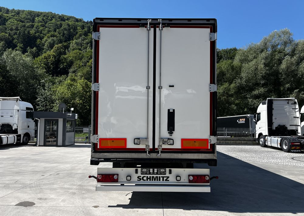 Schmitz Cargobull Chłodnia // 2010 Rok // 2 osie podnoszone // Doppelstock // Kosz paletowy // - Refrigeraattori puoliperävaunu: kuva  Schmitz Cargobull Chłodnia // 2010 Rok // 2 osie podnoszone // Doppelstock // Kosz paletowy // - Refrigeraattori puoliperävaunu Schmitz Cargobull Chłodnia // 2010 Rok // 2 osie podnoszone // Doppelstock // Kosz paletowy // - Refrigeraattori puoliperävaunu: kuva  Schmitz Cargobull Chłodnia // 2010 Rok // 2 osie podnoszone // Doppelstock // Kosz paletowy // - Refrigeraattori puoliperävaunu