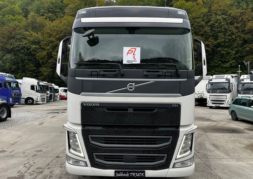 Volvo FH 500 Mega 2016 Rok + Fliegl 2017 // Oś podnoszona // Zestaw ! - Vetopöytäauto, Pressukapellipuoliperävaunu: kuva  Volvo FH 500 Mega 2016 Rok + Fliegl 2017 // Oś podnoszona // Zestaw ! - Vetopöytäauto, Pressukapellipuoliperävaunu Volvo FH 500 Mega 2016 Rok + Fliegl 2017 // Oś podnoszona // Zestaw ! - Vetopöytäauto, Pressukapellipuoliperävaunu: kuva  Volvo FH 500 Mega 2016 Rok + Fliegl 2017 // Oś podnoszona // Zestaw ! - Vetopöytäauto, Pressukapellipuoliperävaunu