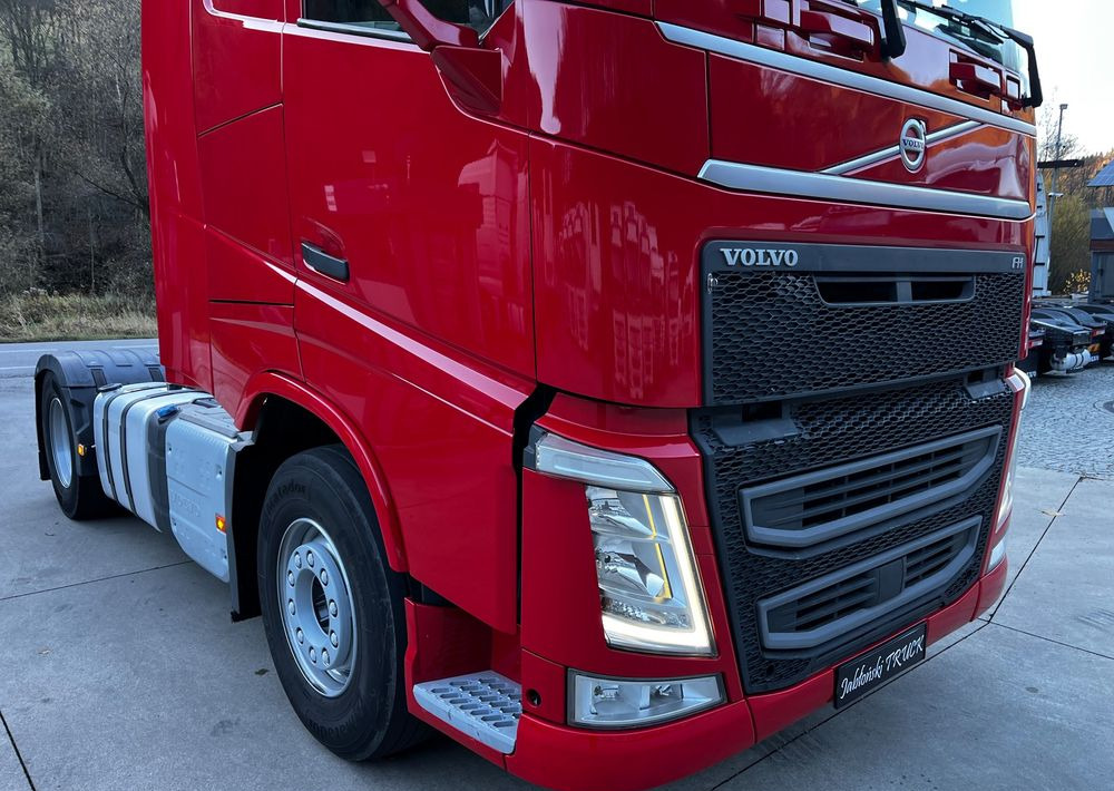 Volvo FH // Standard // 2018 // Duże zbiorniki // Klima postojowa // Radary // Idealny ! - Vetopöytäauto: kuva Volvo FH // Standard // 2018 // Duże zbiorniki // Klima postojowa // Radary // Idealny ! - Vetopöytäauto Volvo FH // Standard // 2018 // Duże zbiorniki // Klima postojowa // Radary // Idealny ! - Vetopöytäauto: kuva Volvo FH // Standard // 2018 // Duże zbiorniki // Klima postojowa // Radary // Idealny ! - Vetopöytäauto