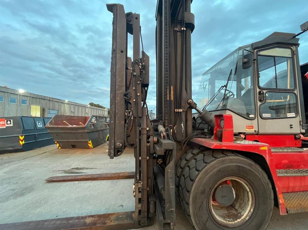 Kalmar DCE 120-12 - Dieseltrukki: kuva Kalmar DCE 120-12 - Dieseltrukki Kalmar DCE 120-12 - Dieseltrukki: kuva Kalmar DCE 120-12 - Dieseltrukki