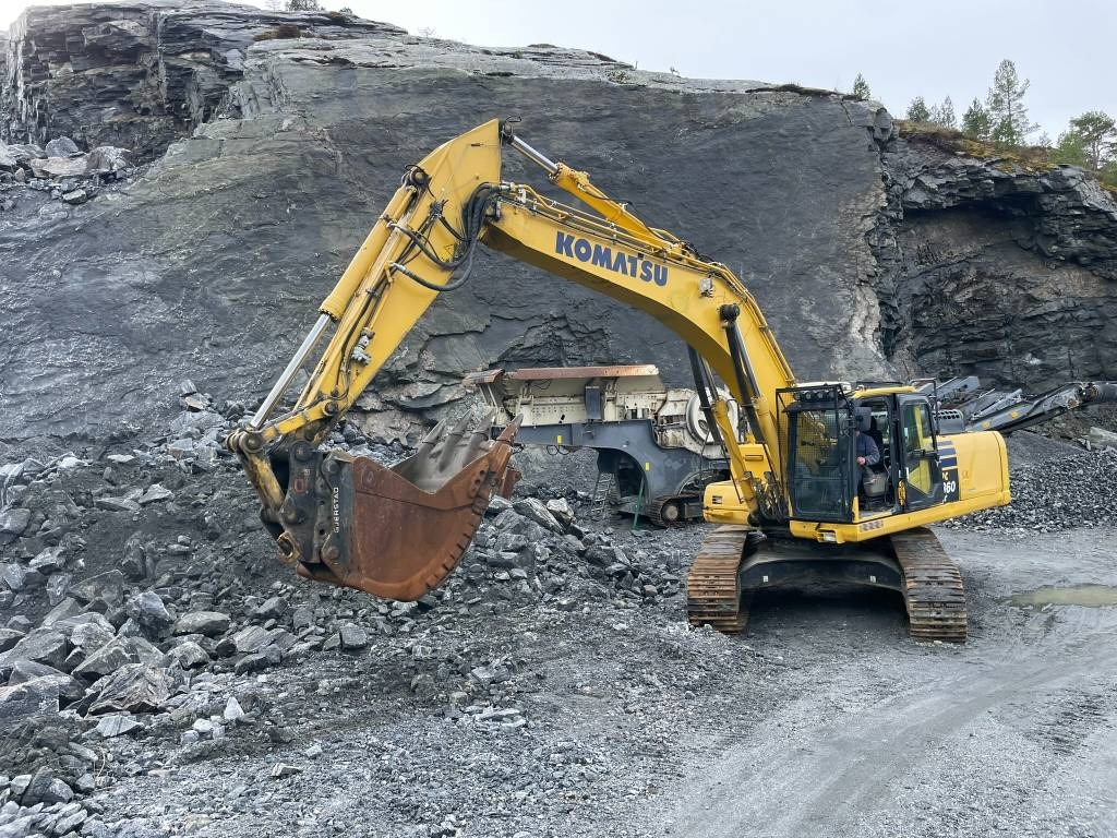 Komatsu PC 360 LC-10 - Telakaivukone: kuva Komatsu PC 360 LC-10 - Telakaivukone Komatsu PC 360 LC-10 - Telakaivukone: kuva Komatsu PC 360 LC-10 - Telakaivukone