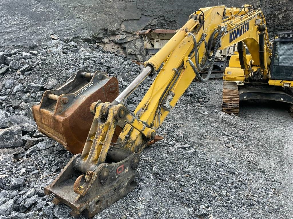 Komatsu PC 360 LC-10 - Telakaivukone: kuva Komatsu PC 360 LC-10 - Telakaivukone Komatsu PC 360 LC-10 - Telakaivukone: kuva Komatsu PC 360 LC-10 - Telakaivukone