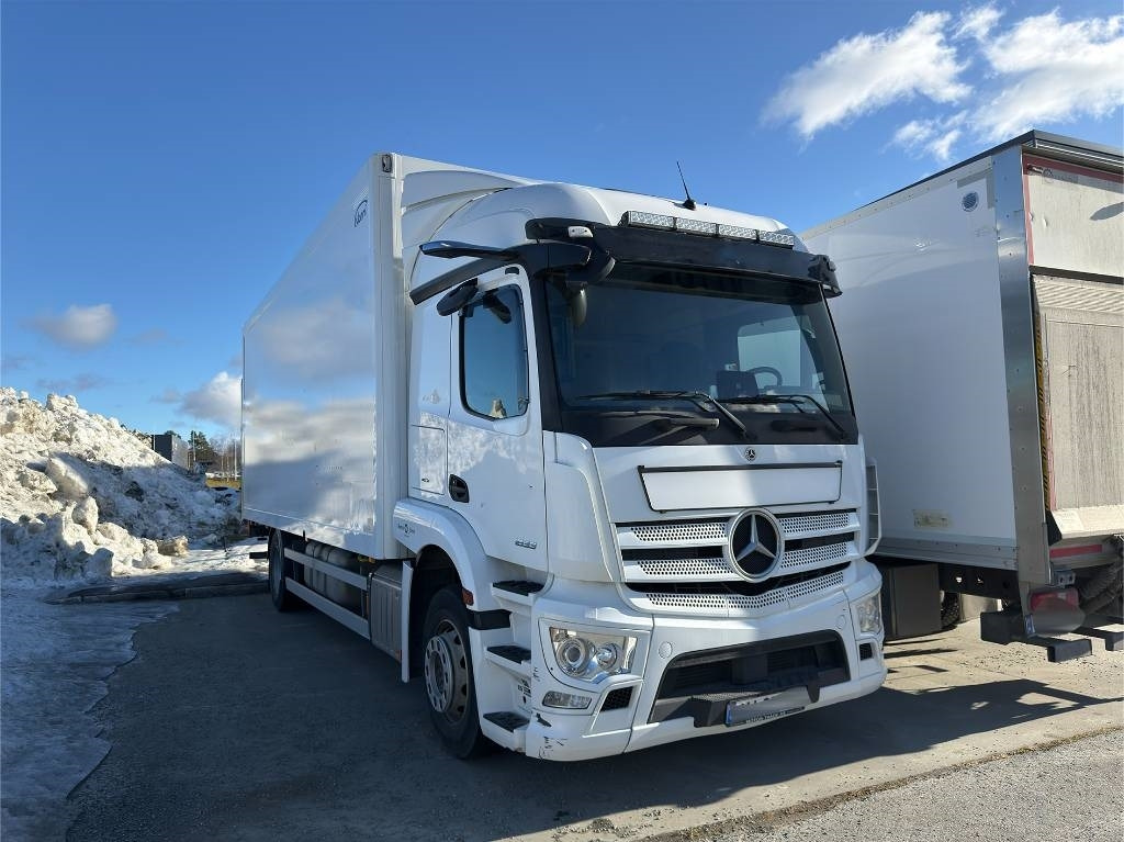 Mercedes-Benz Actros 1833 - Umpikori kuorma-auto: kuva Mercedes-Benz Actros 1833 - Umpikori kuorma-auto Mercedes-Benz Actros 1833 - Umpikori kuorma-auto: kuva Mercedes-Benz Actros 1833 - Umpikori kuorma-auto