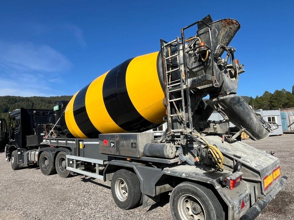 Mercedes-Benz Arocs 6X4 AMT BT 220 semi-trailer concrete mixer - Vetopöytäauto, Betonin kuljetus puoliperävaunu: kuva  Mercedes-Benz Arocs 6X4 AMT BT 220 semi-trailer concrete mixer - Vetopöytäauto, Betonin kuljetus puoliperävaunu Mercedes-Benz Arocs 6X4 AMT BT 220 semi-trailer concrete mixer - Vetopöytäauto, Betonin kuljetus puoliperävaunu: kuva  Mercedes-Benz Arocs 6X4 AMT BT 220 semi-trailer concrete mixer - Vetopöytäauto, Betonin kuljetus puoliperävaunu