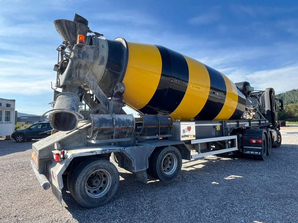 Mercedes-Benz Arocs 6X4 AMT BT 220 semi-trailer concrete mixer - Vetopöytäauto, Betonin kuljetus puoliperävaunu: kuva  Mercedes-Benz Arocs 6X4 AMT BT 220 semi-trailer concrete mixer - Vetopöytäauto, Betonin kuljetus puoliperävaunu Mercedes-Benz Arocs 6X4 AMT BT 220 semi-trailer concrete mixer - Vetopöytäauto, Betonin kuljetus puoliperävaunu: kuva  Mercedes-Benz Arocs 6X4 AMT BT 220 semi-trailer concrete mixer - Vetopöytäauto, Betonin kuljetus puoliperävaunu