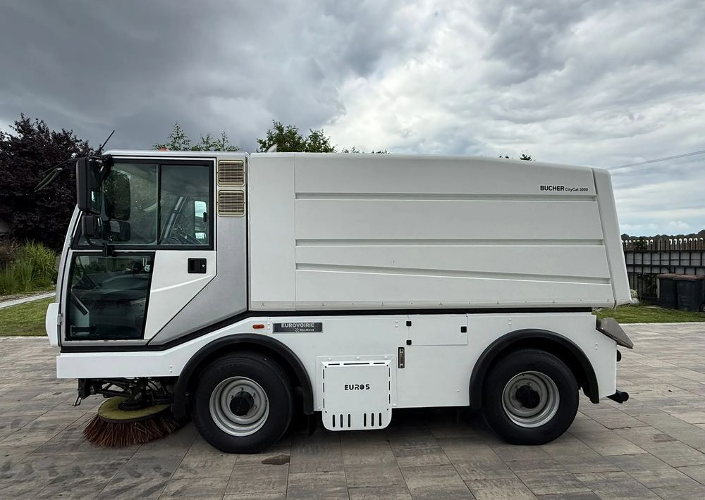 Inny Bucher Citycat 5000 - Roska-auto: kuva Inny Bucher Citycat 5000 - Roska-auto Inny Bucher Citycat 5000 - Roska-auto: kuva Inny Bucher Citycat 5000 - Roska-auto