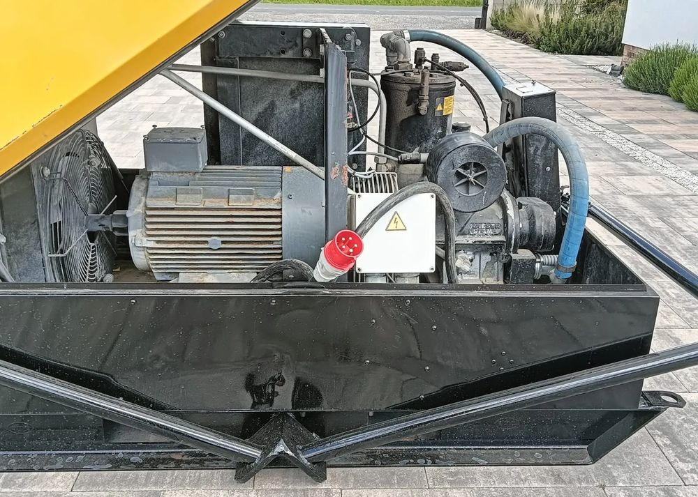 Inny Kaeser M34E - Ilmakompressori: kuva Inny Kaeser M34E - Ilmakompressori Inny Kaeser M34E - Ilmakompressori: kuva Inny Kaeser M34E - Ilmakompressori