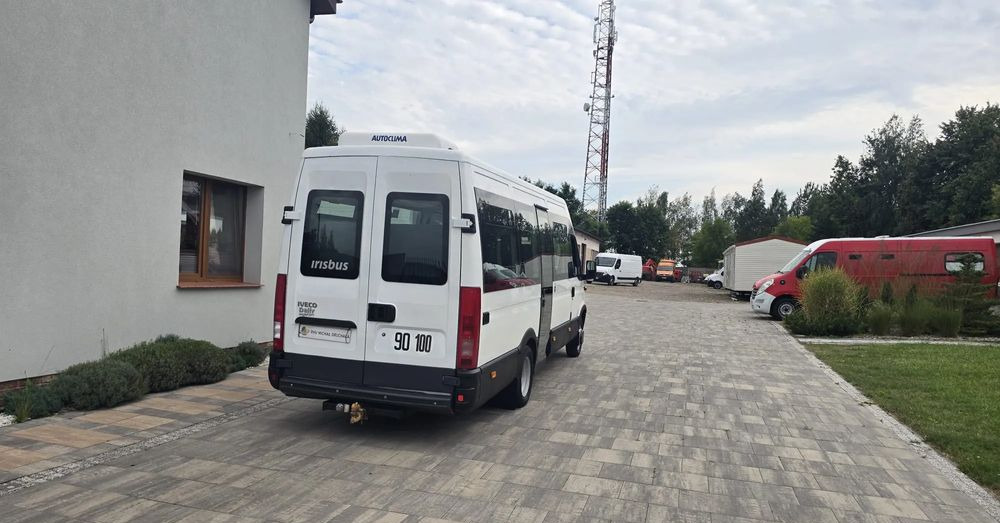 Iveco 50c15 - Minibussi, Pikkubussi: kuva Iveco 50c15 - Minibussi, Pikkubussi Iveco 50c15 - Minibussi, Pikkubussi: kuva Iveco 50c15 - Minibussi, Pikkubussi