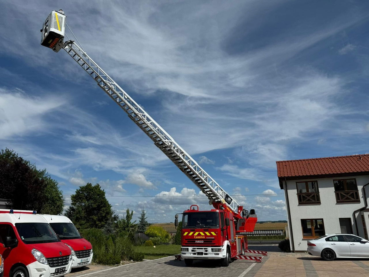 Iveco Eurocargo 130E24 30metrów Podnośnik koszowy zwyżka - Itsekulkevat henkilönostimet: kuva Iveco Eurocargo 130E24 30metrów Podnośnik koszowy zwyżka - Itsekulkevat henkilönostimet Iveco Eurocargo 130E24 30metrów Podnośnik koszowy zwyżka - Itsekulkevat henkilönostimet: kuva Iveco Eurocargo 130E24 30metrów Podnośnik koszowy zwyżka - Itsekulkevat henkilönostimet