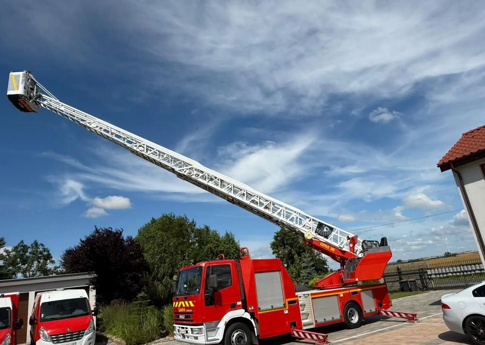 Iveco Eurocargo 130E24 - Paloauto, Itsekulkevat henkilönostimet: kuva Iveco Eurocargo 130E24 - Paloauto, Itsekulkevat henkilönostimet Iveco Eurocargo 130E24 - Paloauto, Itsekulkevat henkilönostimet: kuva Iveco Eurocargo 130E24 - Paloauto, Itsekulkevat henkilönostimet