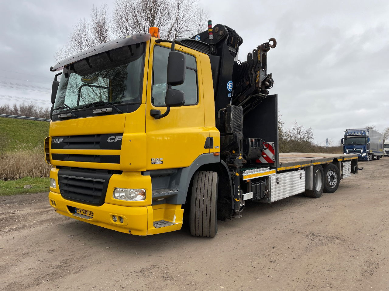 DAF 85.410 Met Effer 470 6s laadkraan ladekran loadercrane crane palfinger hiab fassi - Nosturiauto: kuva DAF 85.410 Met Effer 470 6s laadkraan ladekran loadercrane crane palfinger hiab fassi - Nosturiauto DAF 85.410 Met Effer 470 6s laadkraan ladekran loadercrane crane palfinger hiab fassi - Nosturiauto: kuva DAF 85.410 Met Effer 470 6s laadkraan ladekran loadercrane crane palfinger hiab fassi - Nosturiauto