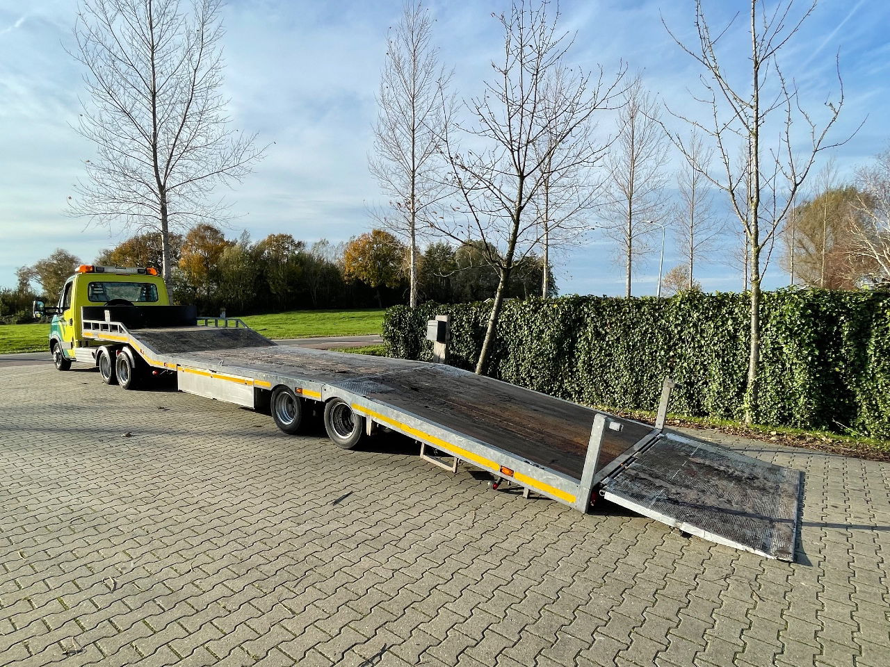 Iveco Daily 35C18 - BE vetopöytäauto, Kuljetin puoliperävaunu: kuva Iveco Daily 35C18 - BE vetopöytäauto, Kuljetin puoliperävaunu Iveco Daily 35C18 - BE vetopöytäauto, Kuljetin puoliperävaunu: kuva Iveco Daily 35C18 - BE vetopöytäauto, Kuljetin puoliperävaunu