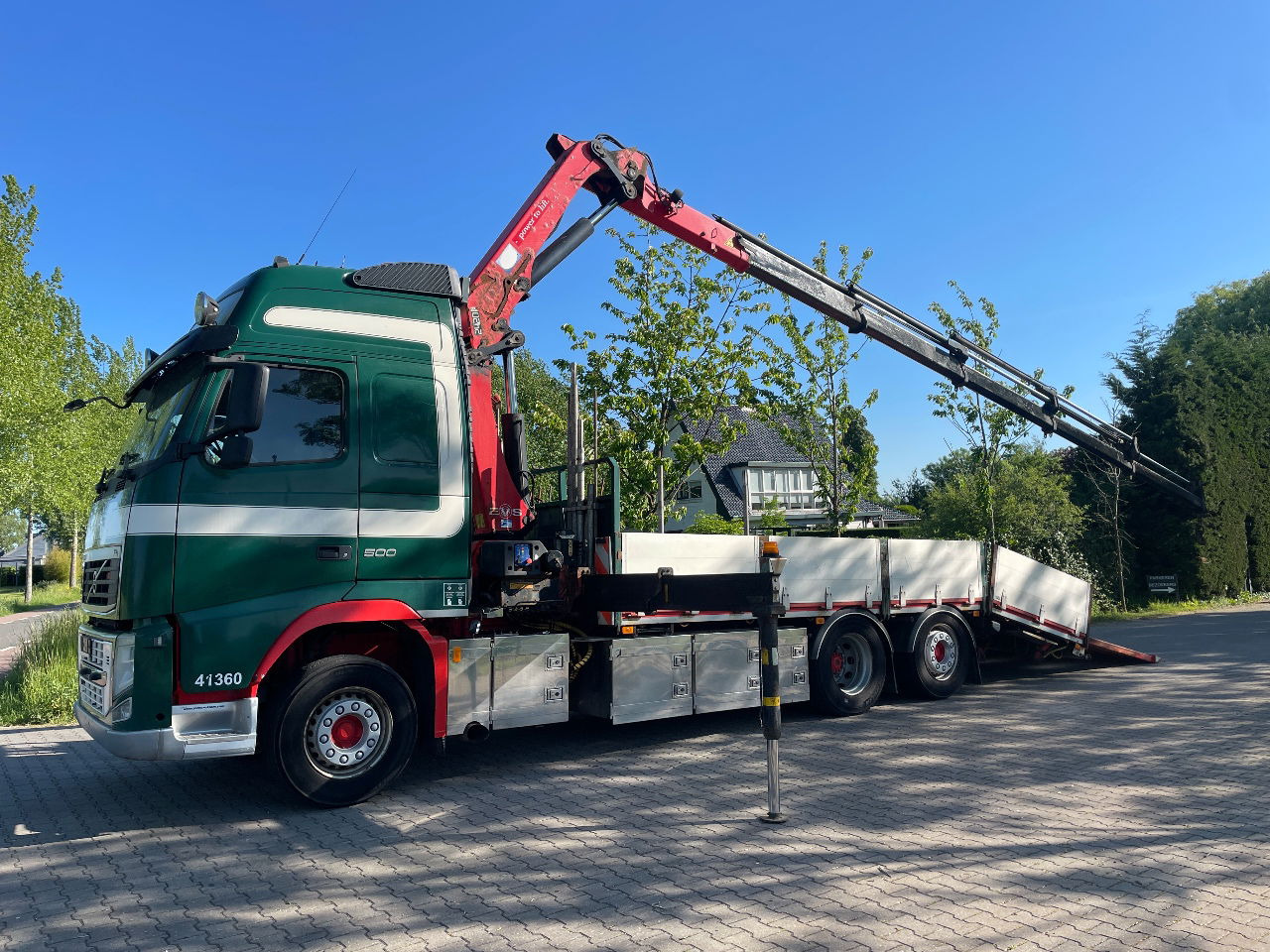 Volvo FH 13.500 HMF 2420 K5 crane, winch, and extendable deck - Nosturiauto: kuva Volvo FH 13.500 HMF 2420 K5 crane, winch, and extendable deck - Nosturiauto Volvo FH 13.500 HMF 2420 K5 crane, winch, and extendable deck - Nosturiauto: kuva Volvo FH 13.500 HMF 2420 K5 crane, winch, and extendable deck - Nosturiauto