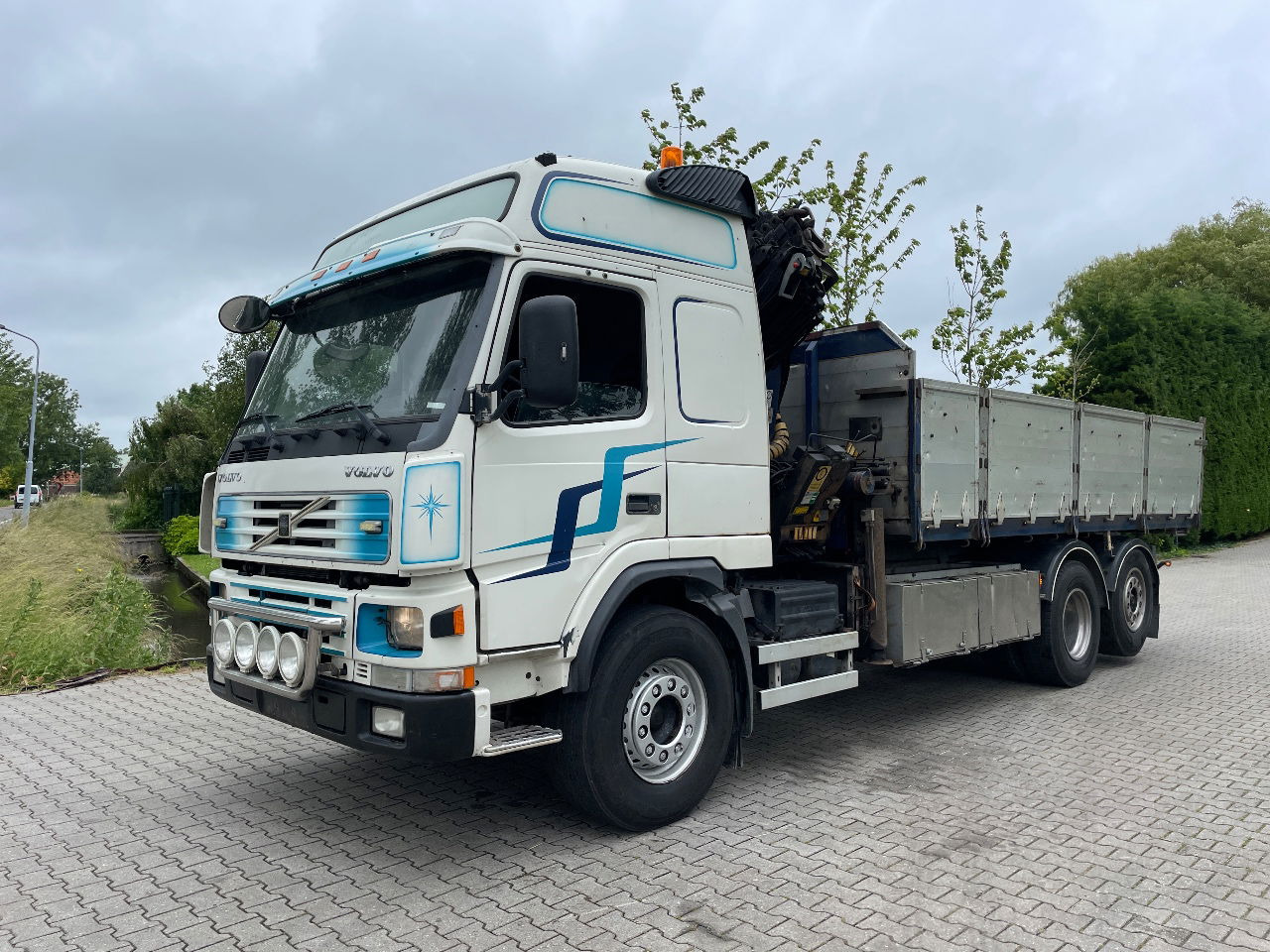 Volvo FM 7 310hp with Palfinger PK21000 with remote and tipper - Kippiauto kuorma-auto, Nosturiauto: kuva  Volvo FM 7 310hp with Palfinger PK21000 with remote and tipper - Kippiauto kuorma-auto, Nosturiauto Volvo FM 7 310hp with Palfinger PK21000 with remote and tipper - Kippiauto kuorma-auto, Nosturiauto: kuva  Volvo FM 7 310hp with Palfinger PK21000 with remote and tipper - Kippiauto kuorma-auto, Nosturiauto