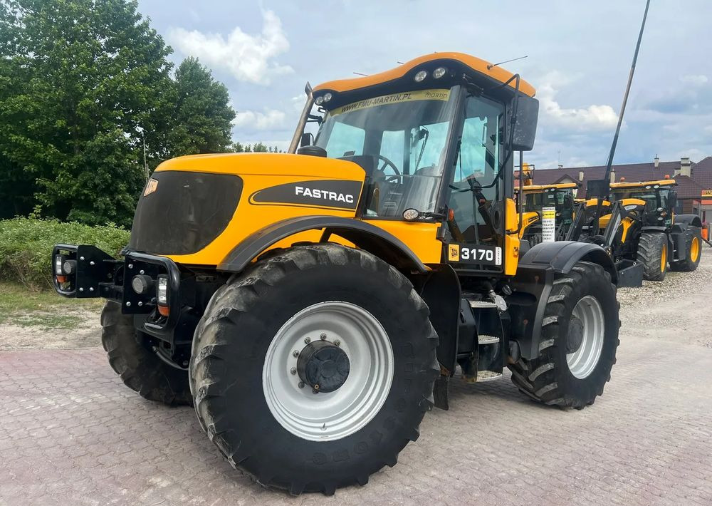 JCB Fastrac 3170 Plus - Traktori: kuva JCB Fastrac 3170 Plus - Traktori JCB Fastrac 3170 Plus - Traktori: kuva JCB Fastrac 3170 Plus - Traktori