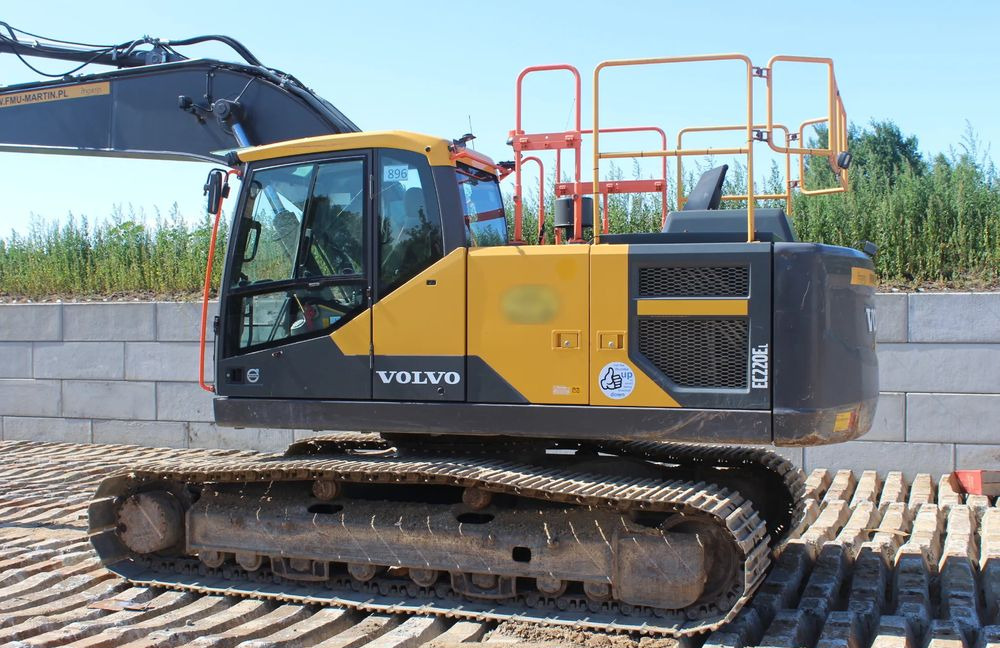 Volvo EC220EL - Telakaivukone: kuva Volvo EC220EL - Telakaivukone Volvo EC220EL - Telakaivukone: kuva Volvo EC220EL - Telakaivukone
