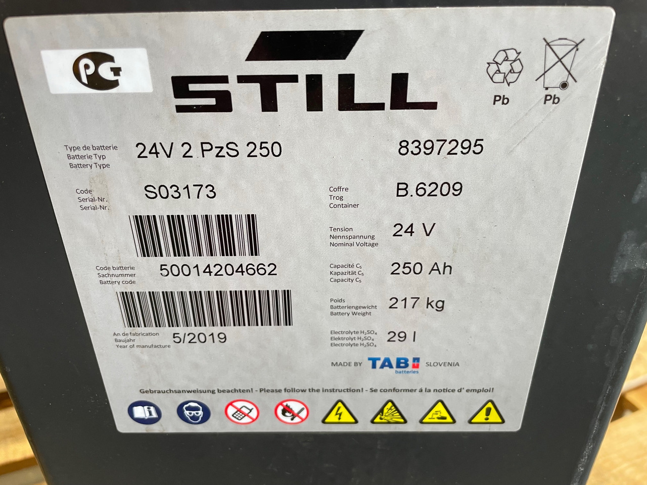 24 Volt I 2PzS 250 - Akku - Materiaalinkäsittely: kuva 24 Volt I 2PzS 250 - Akku - Materiaalinkäsittely 24 Volt I 2PzS 250 - Akku - Materiaalinkäsittely: kuva 24 Volt I 2PzS 250 - Akku - Materiaalinkäsittely